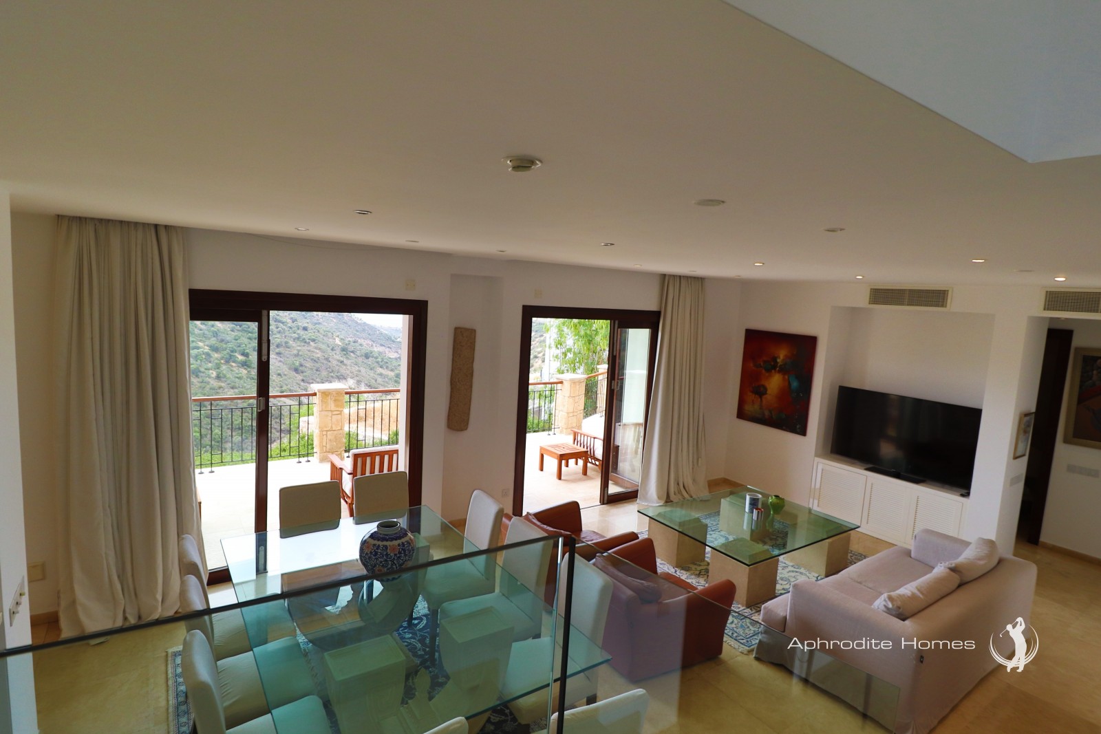 Villa For Sale  in  Aphrodite Hills