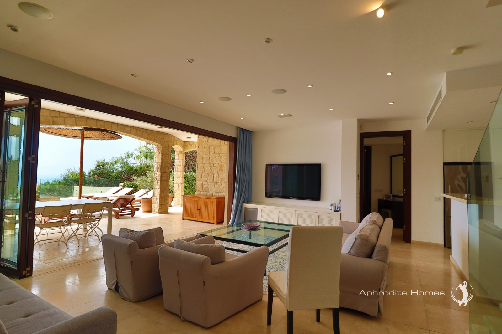 Villa For Sale  in  Aphrodite Hills