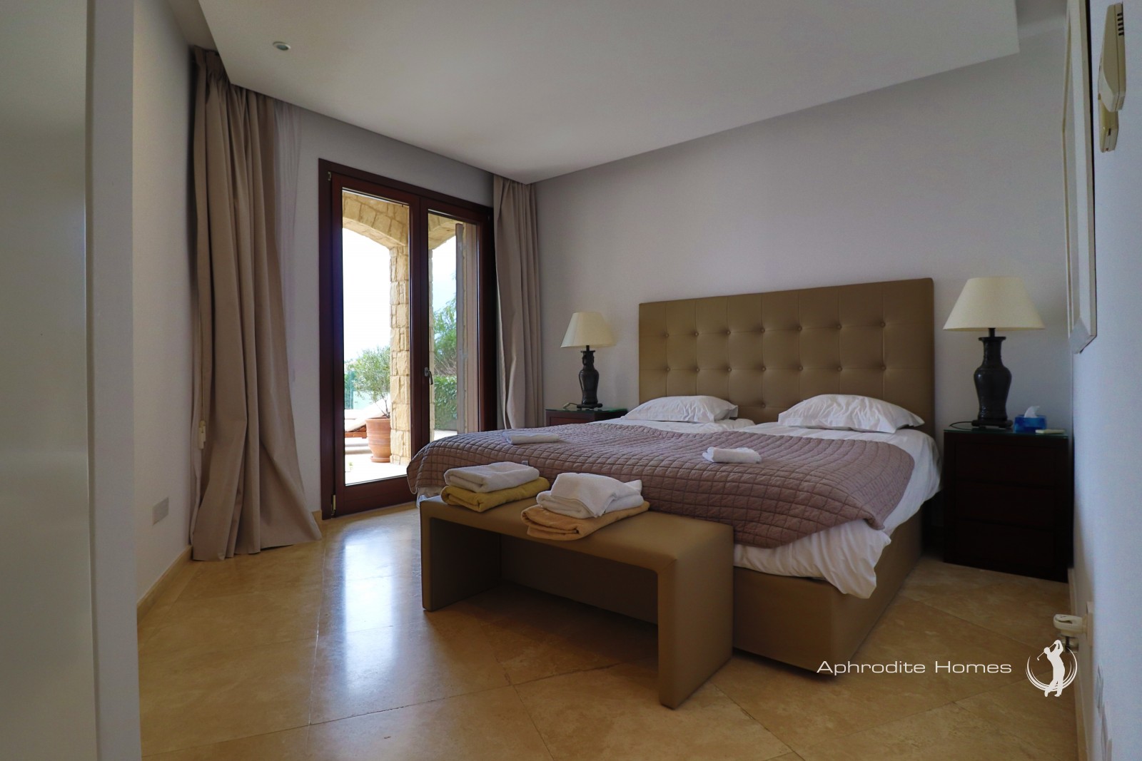 Villa For Sale  in  Aphrodite Hills