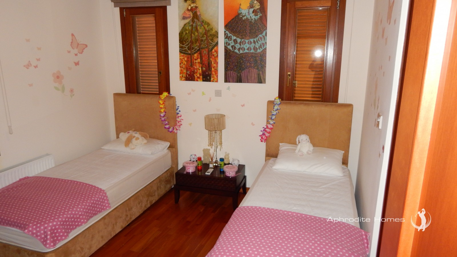 Villa For Sale  in  Aphrodite Hills
