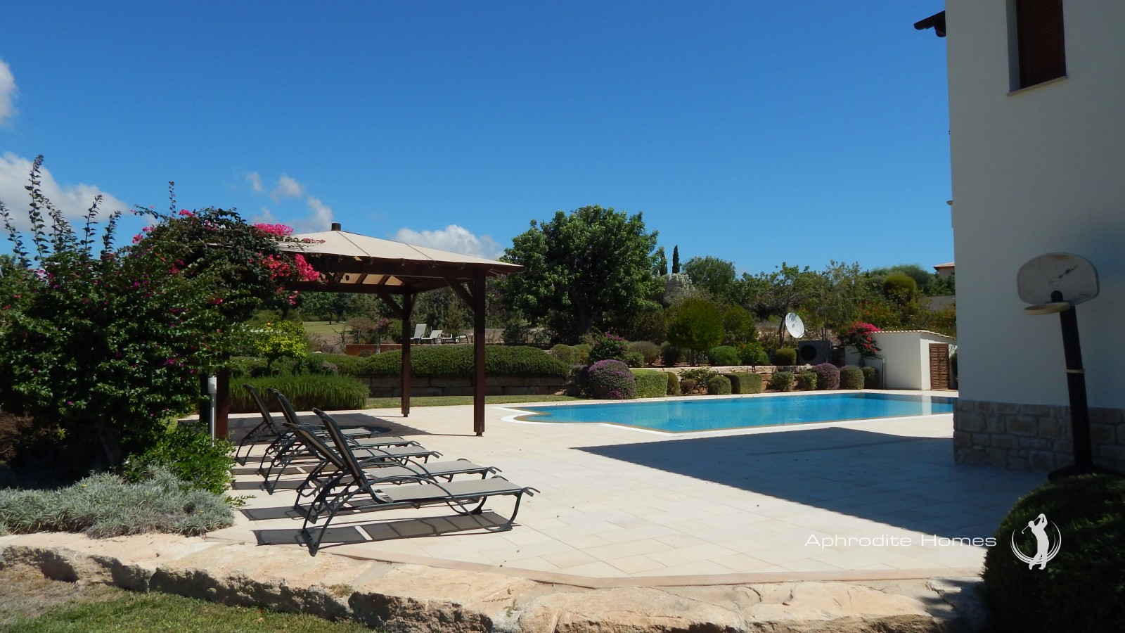 Villa For Sale  in  Aphrodite Hills