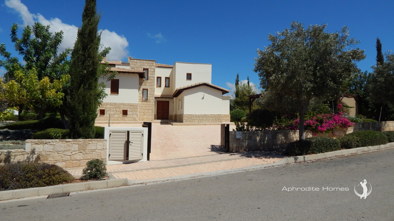 Villa For Sale  in  Aphrodite Hills