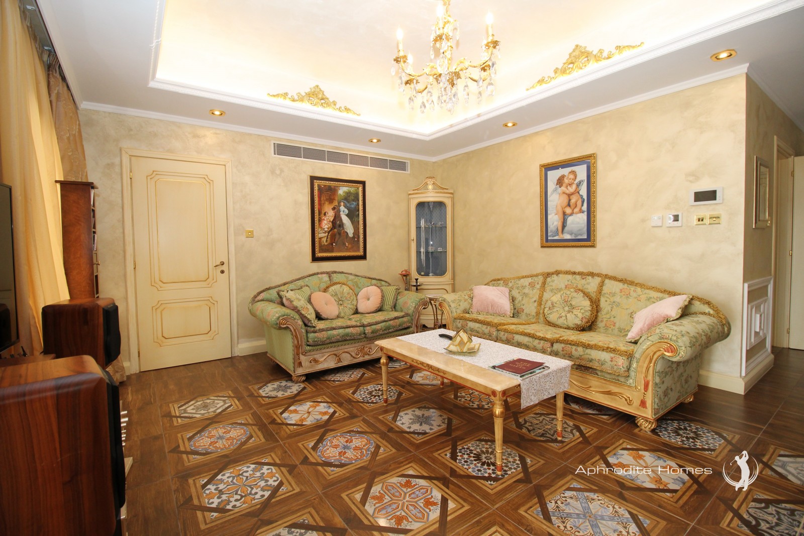 Villa For Sale  in  Aphrodite Hills
