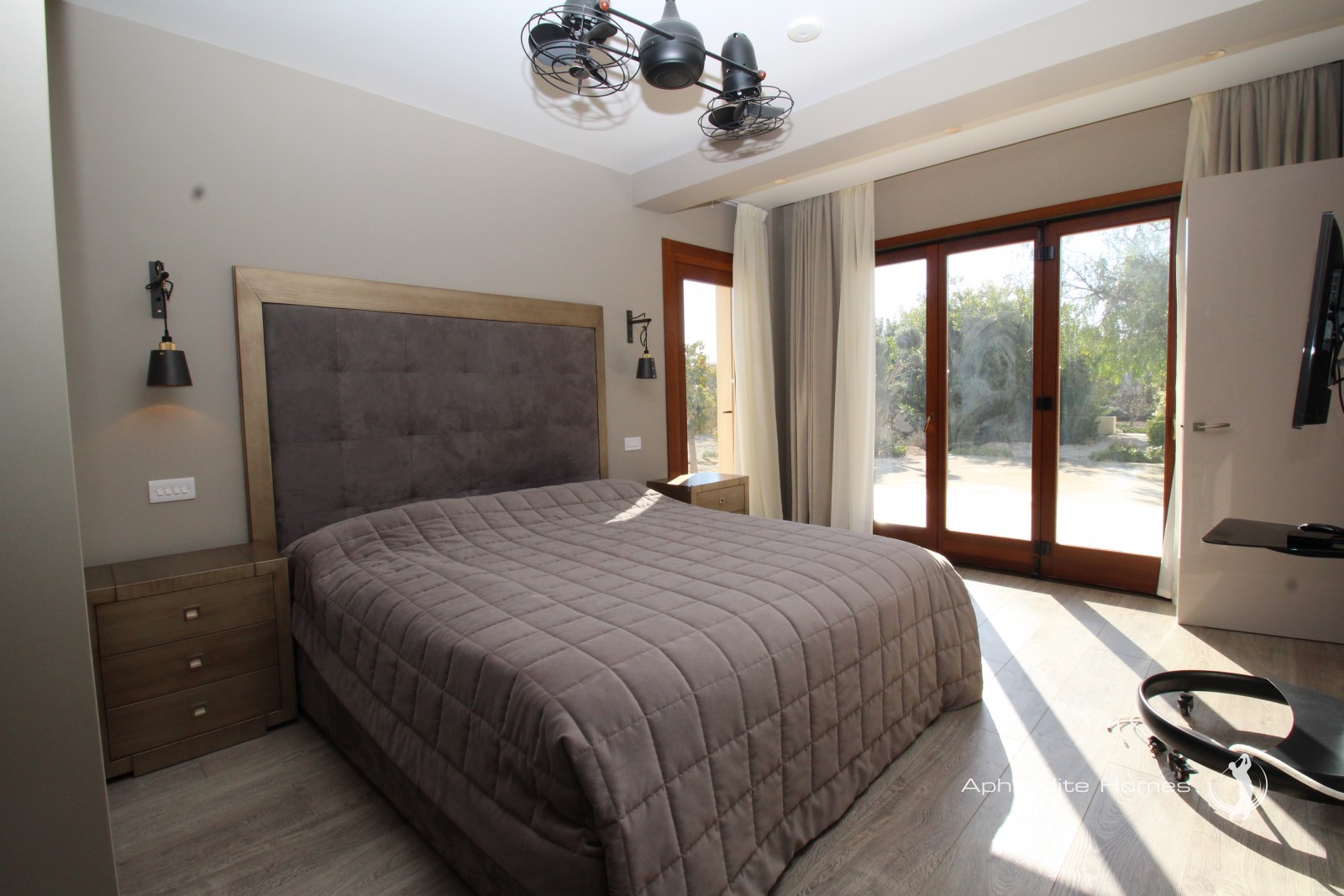 Villa For Sale  in  Aphrodite Hills