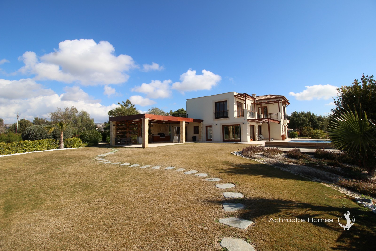 Villa For Sale  in  Aphrodite Hills