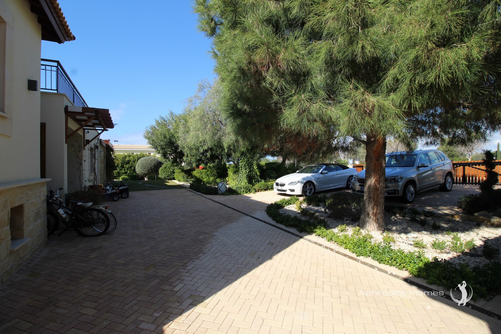 Villa For Sale  in  Aphrodite Hills