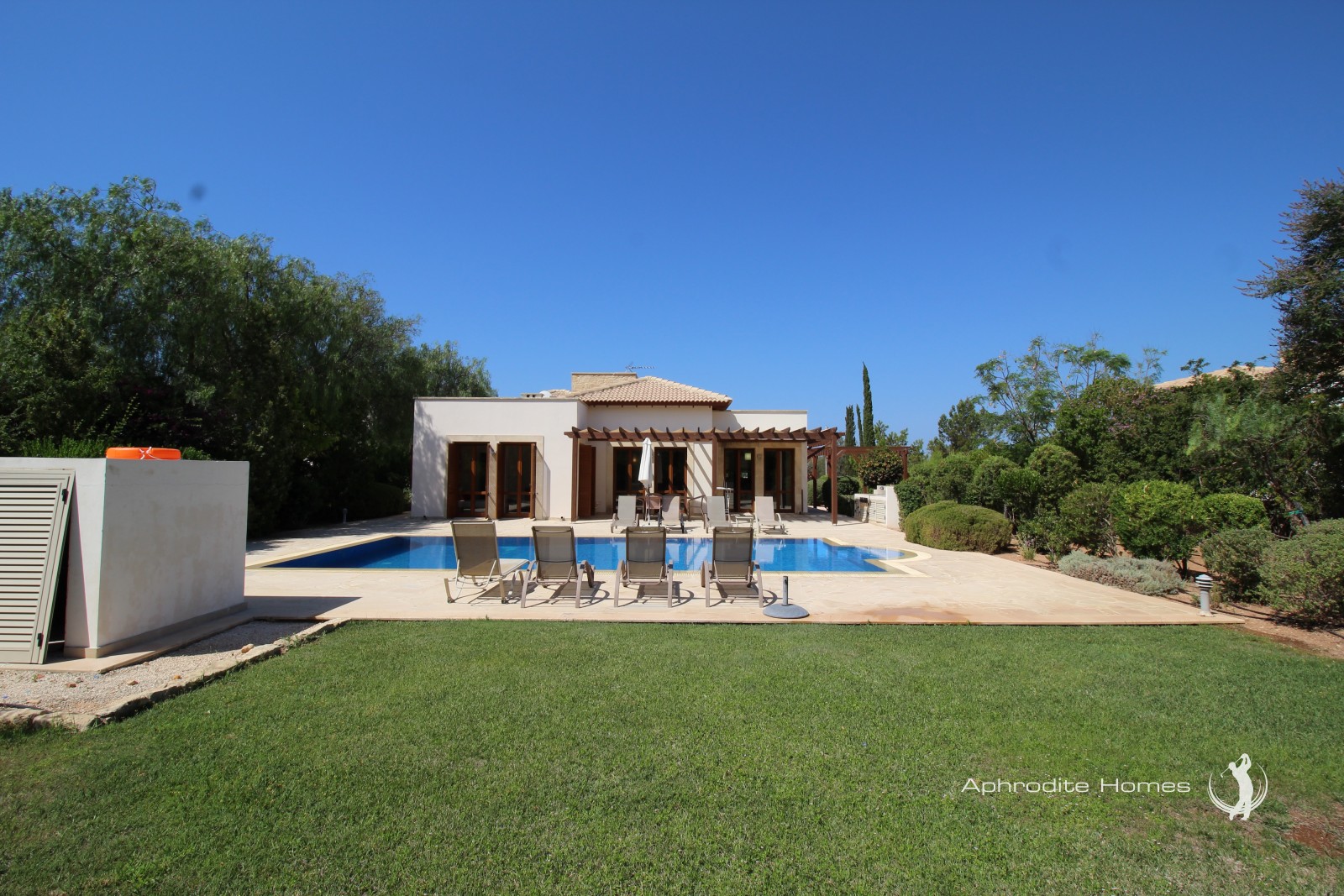 Villa For Sale  in  Aphrodite Hills