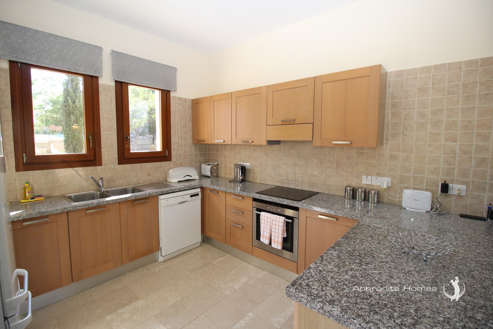 Villa For Sale  in  Aphrodite Hills