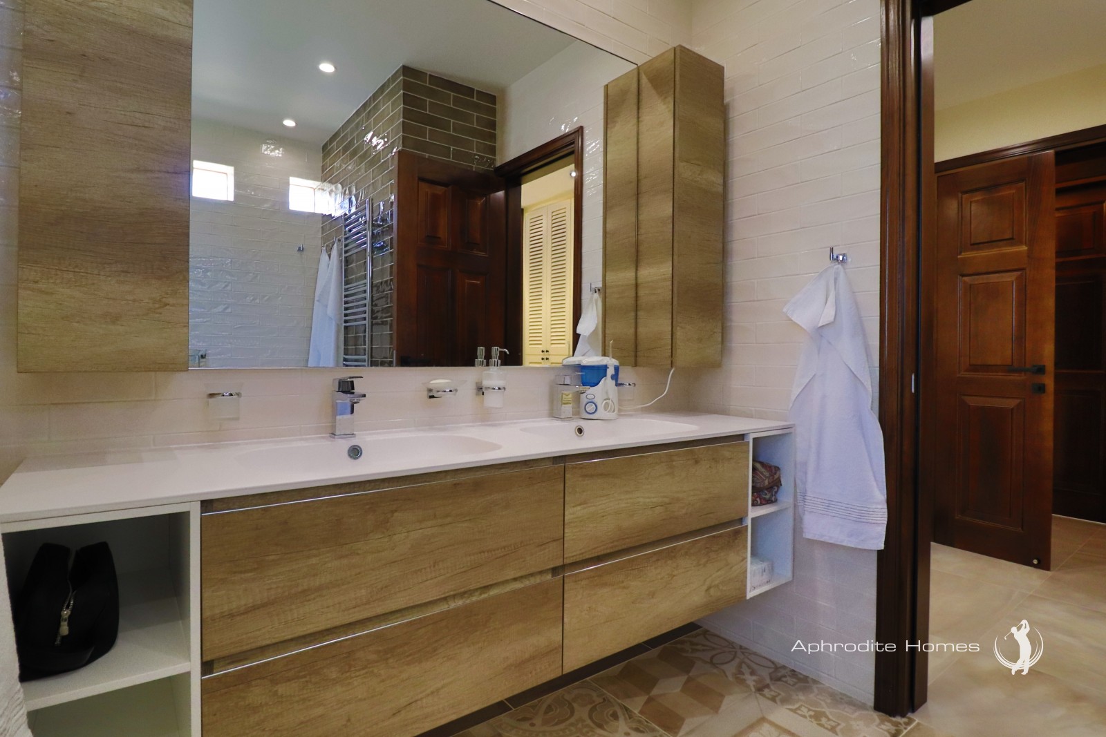 Villa For Sale  in  Aphrodite Hills