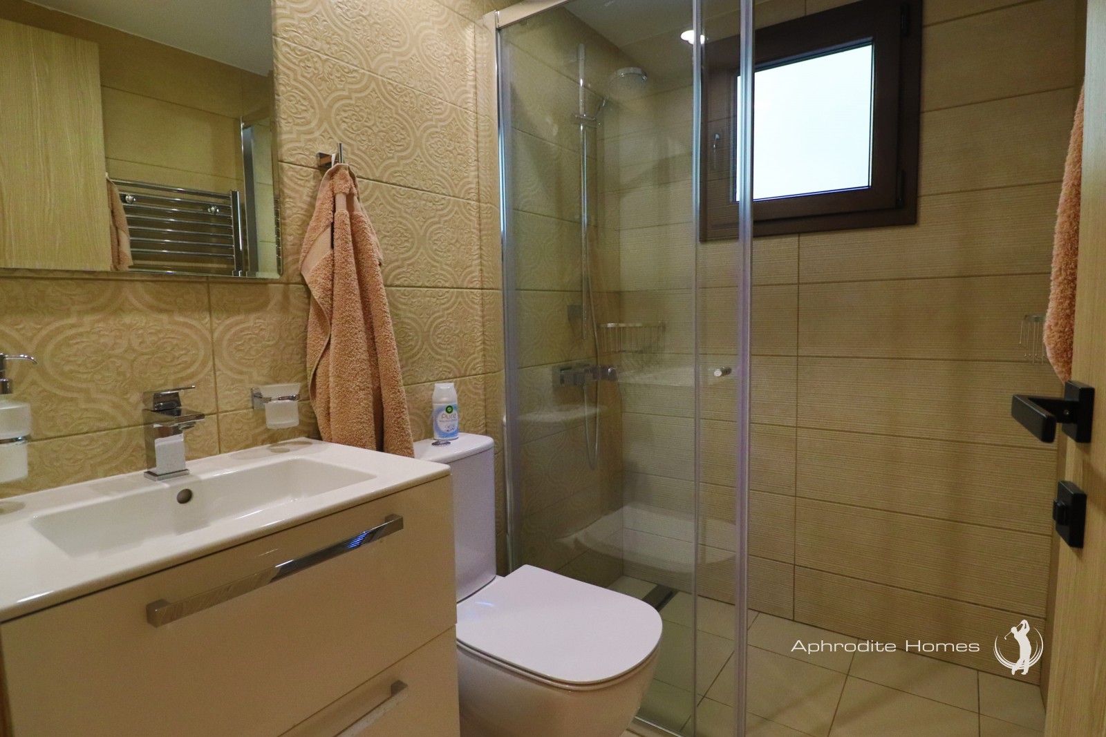 Villa For Sale  in  Aphrodite Hills