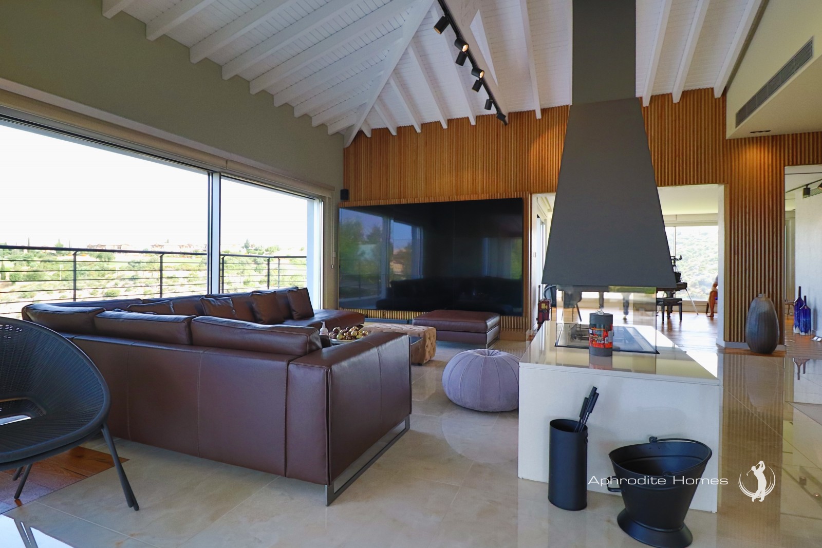 Villa For Sale  in  Aphrodite Hills