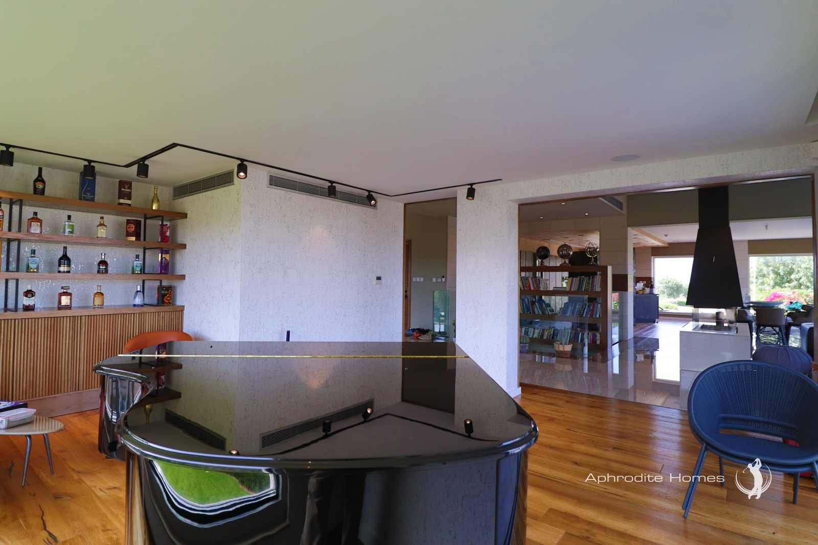 Villa For Sale  in  Aphrodite Hills