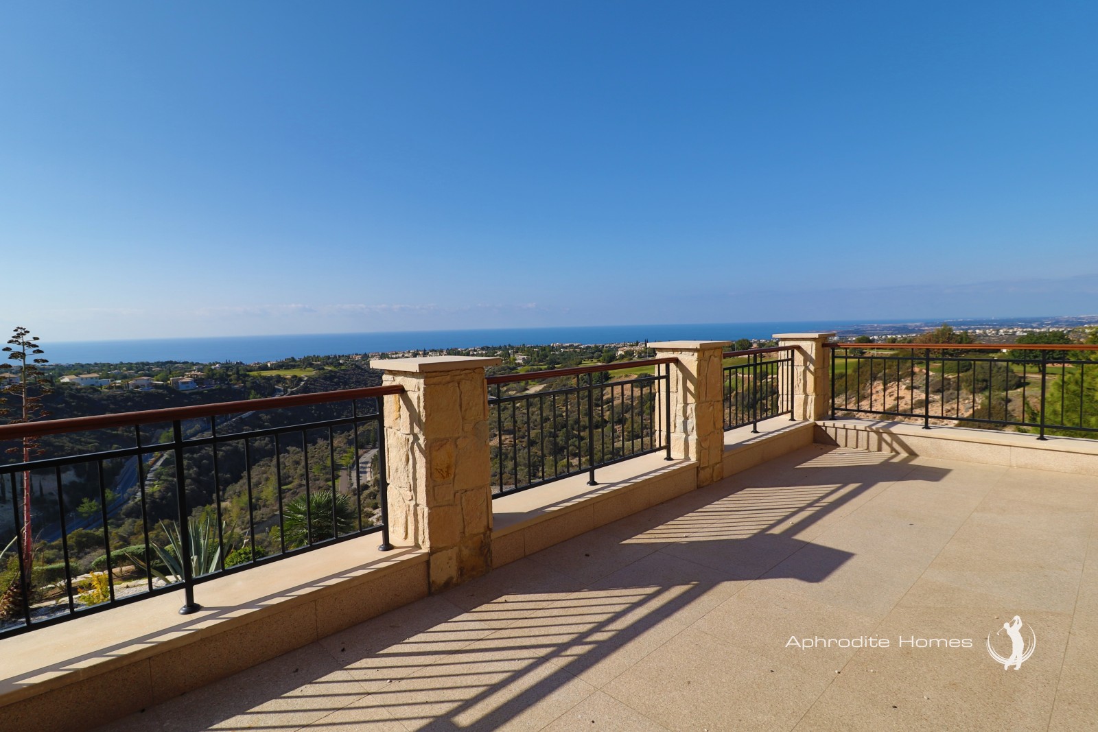 Villa For Sale  in  Aphrodite Hills