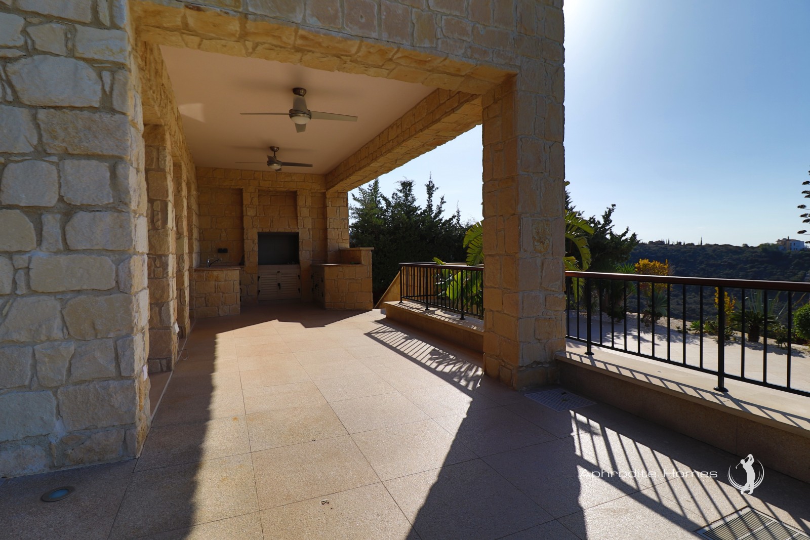 Villa For Sale  in  Aphrodite Hills
