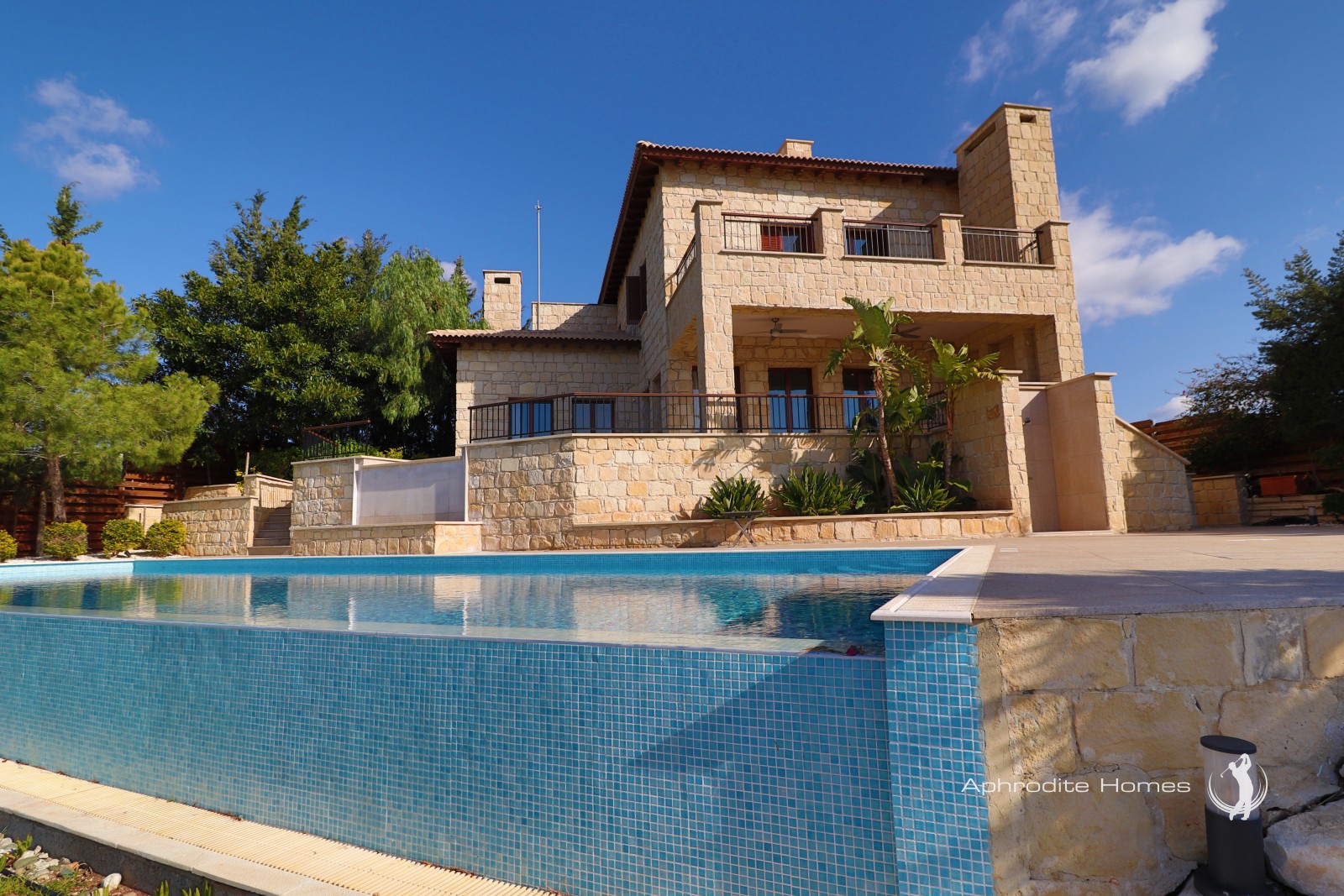 Villa For Sale  in  Aphrodite Hills